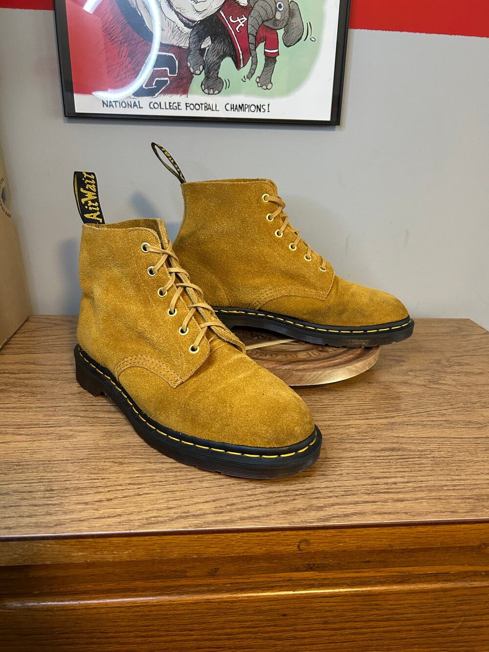 Dr Martens 101 Golden Tan Suede size 10/EU 42